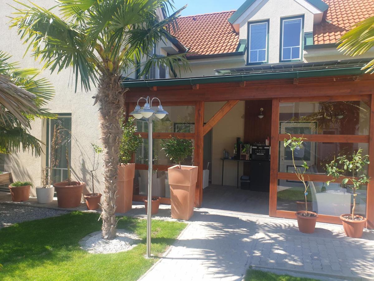 Ferienhaus Apetlon Bagian luar foto